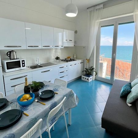 Vista Mare & Ac - Smeraldo Apartment Laigueglia Bagian luar foto